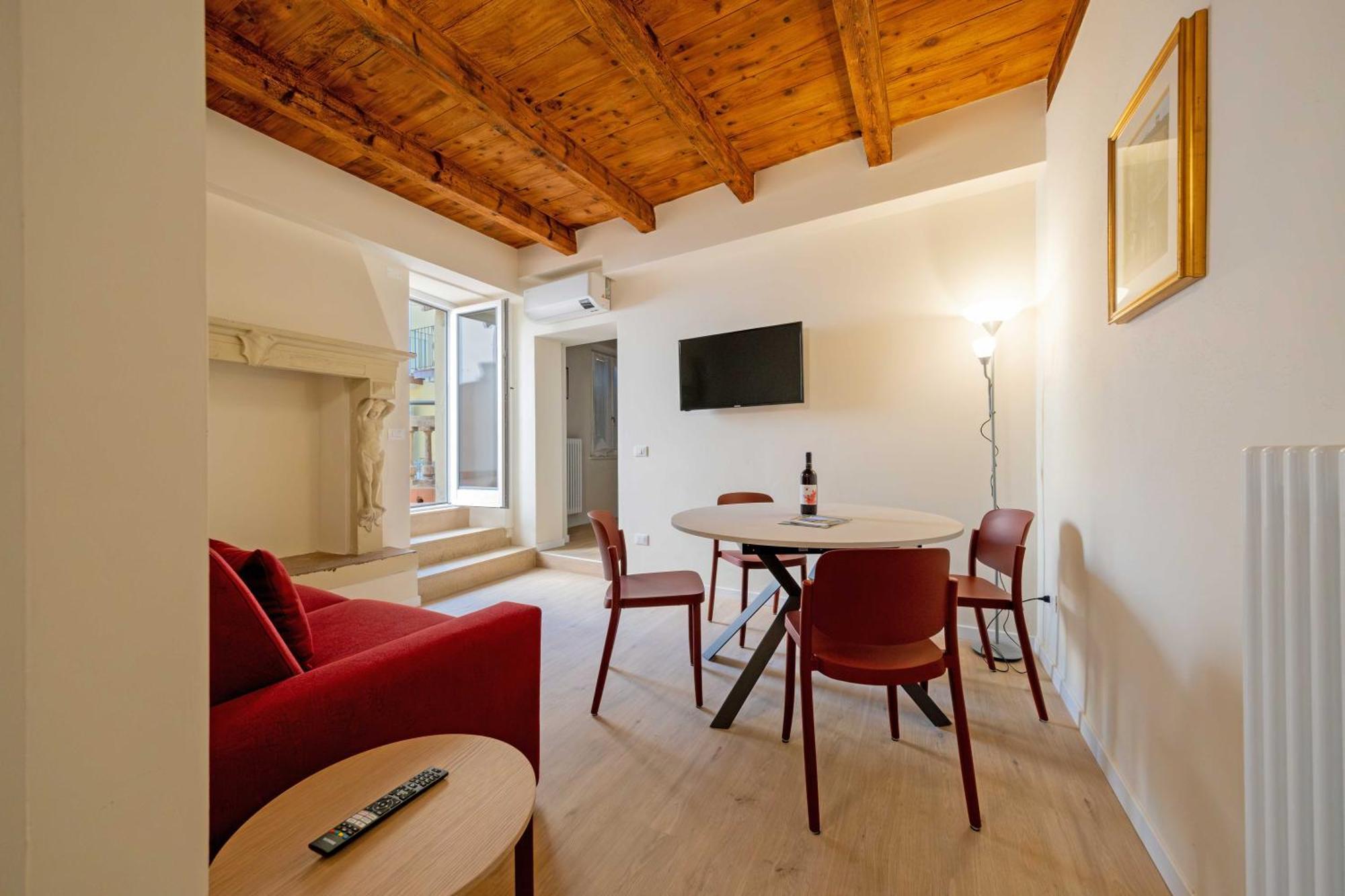 Apartmentsgarda - Loggia Liberta Garda (Verona)