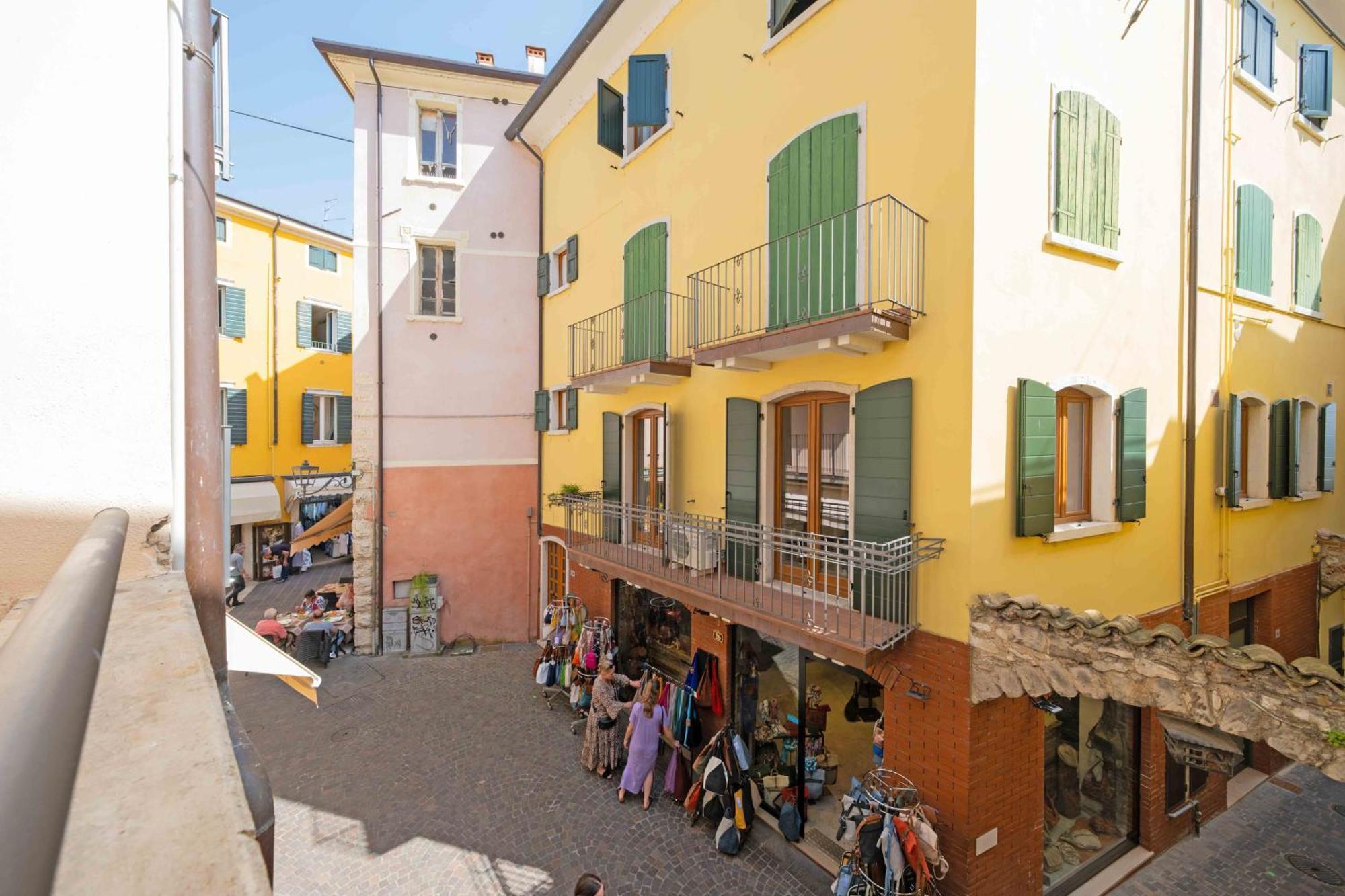 Apartmentsgarda - Loggia Liberta * Garda (Verona)